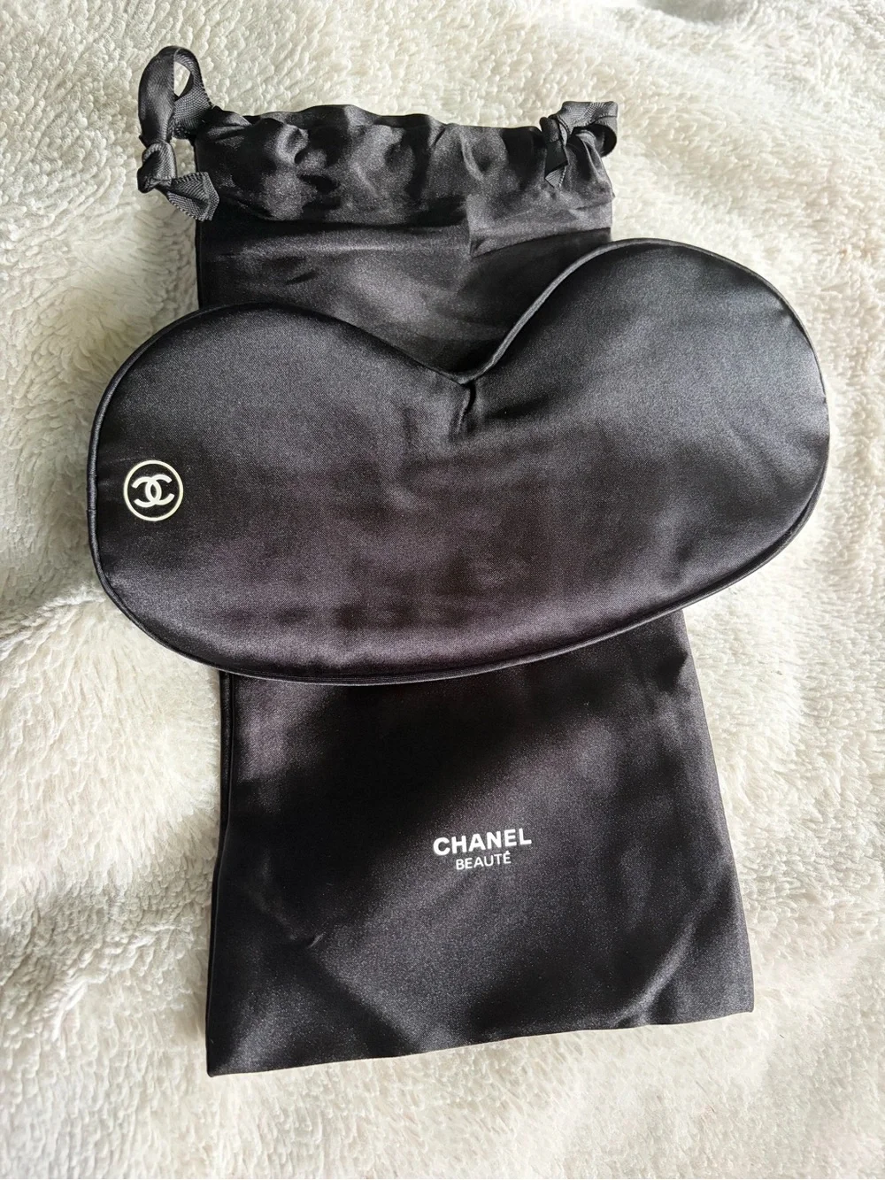 Chanel Beauté Black Satin Sleep Mask & Pouch Set